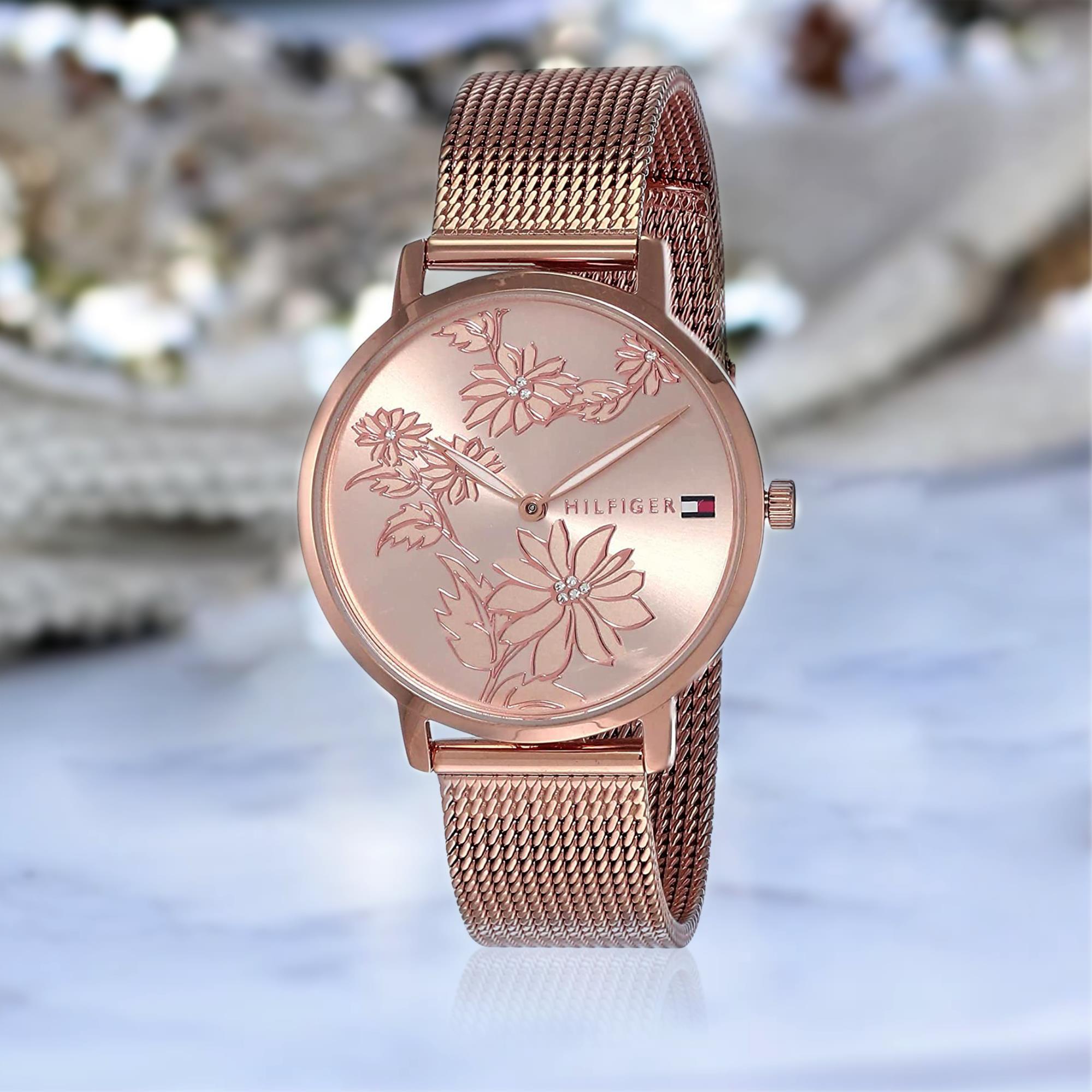 Tommy hilfiger rose gold best sale watch ladies