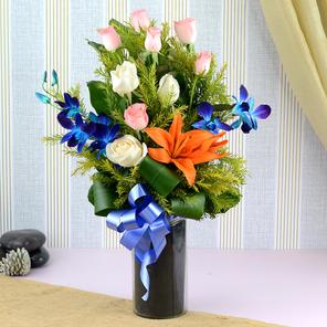 Pastel flowers in a Vase Pastel flowers in a Vase