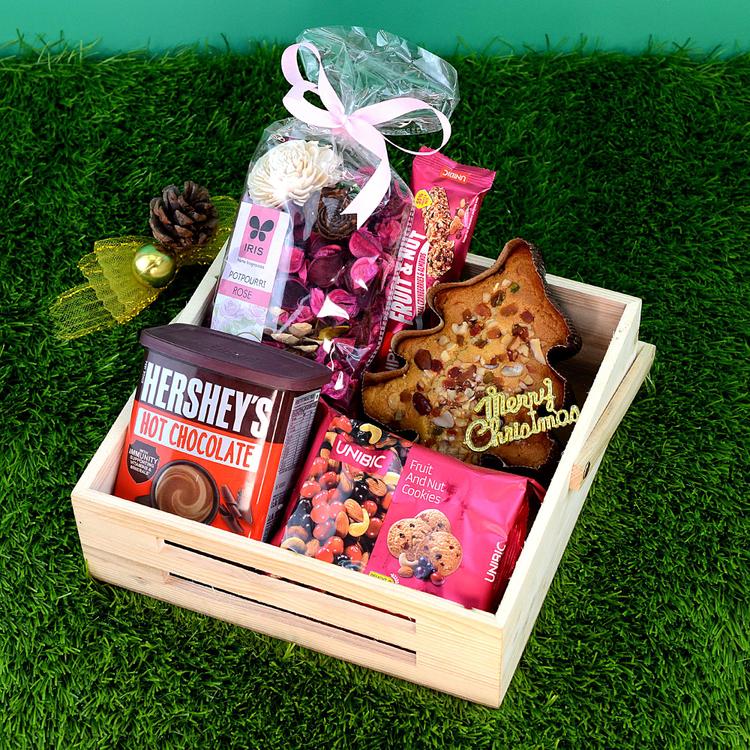 Christmas Medley Basket