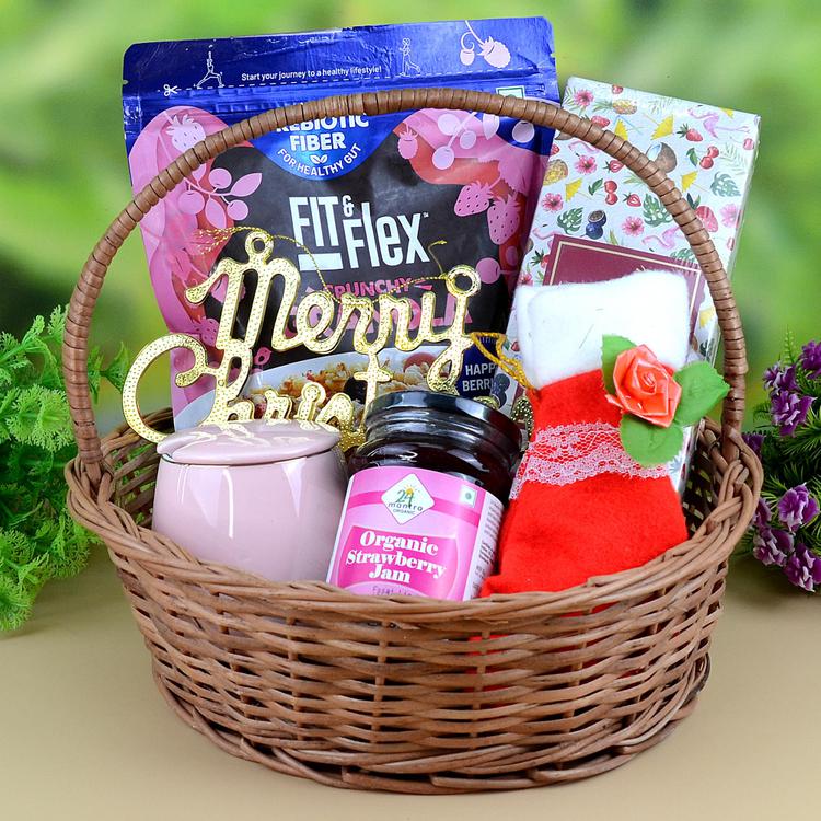 Classic Christmas Basket