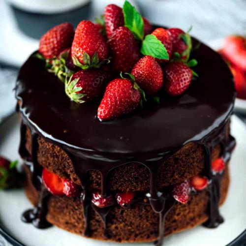 Strawberry Fudge Cake 1 Kg - PB