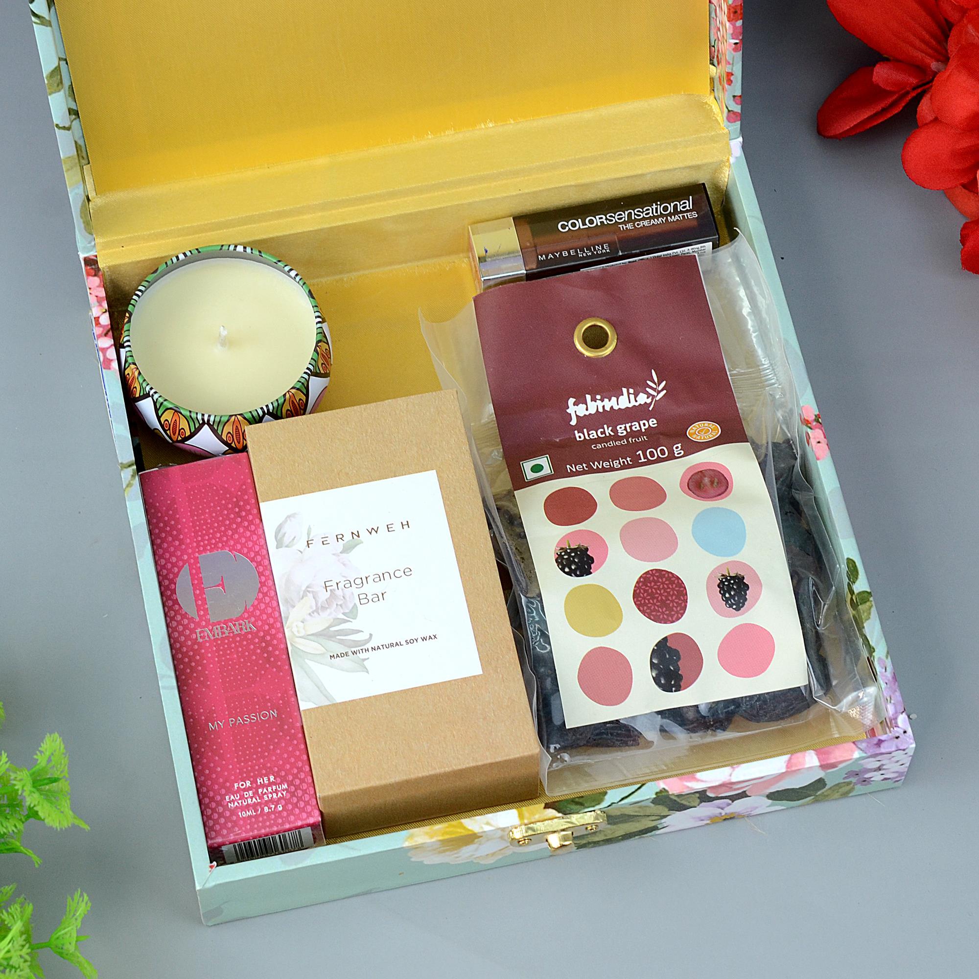 Diva Essentials Hamper , Gift Hampers for Her