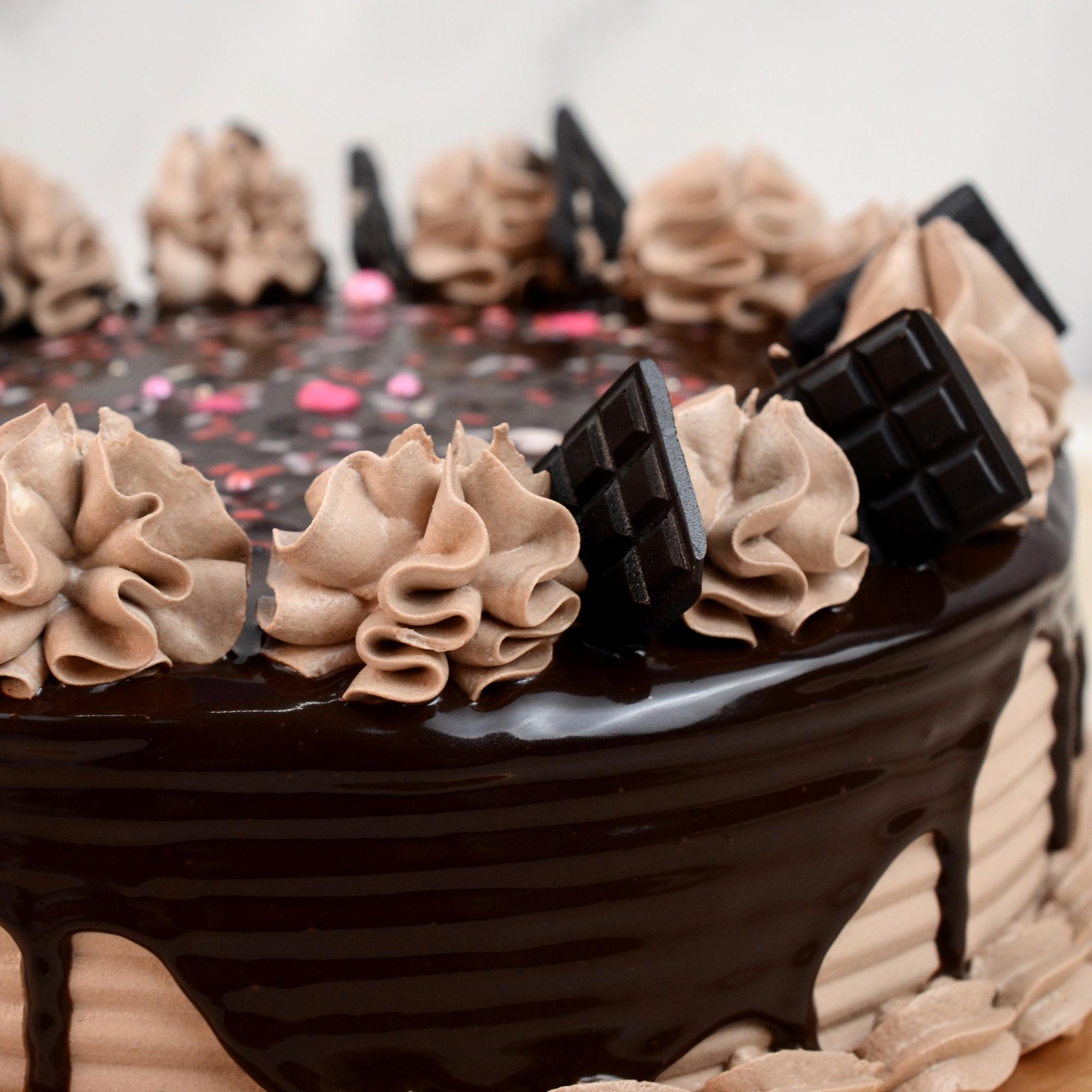 Delightful Chocolate Cake 1 kg Cakes to Bangalore