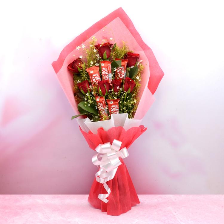 Red Roses with KitKat Bouquet