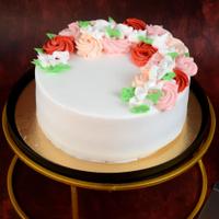 White Floral Vanilla Cake 1/2kg