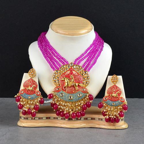 Graceful Kundan Studded Necklace Set