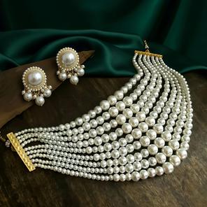 The Pearl Royale Jewelry Set