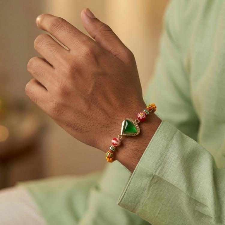 Triangle Emerald Rakhi