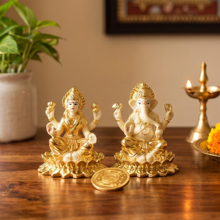 Divine Lakshmi and Ganesh Idol