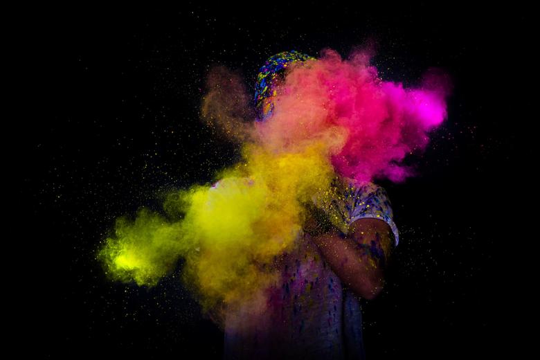 Make Him Feel Special With 5 Amazing Gift Ideas for Him on Holi