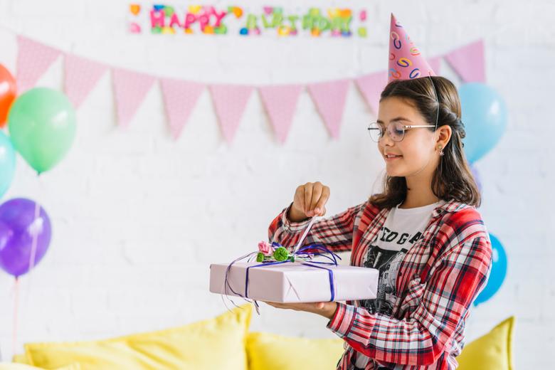 Age-Wise Birthday Gifts to India