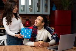 Top 5 Gift Items for Men under Rs.1500