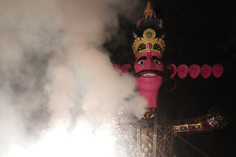 Top 5 Gifts for Girlfriend on Dussehra