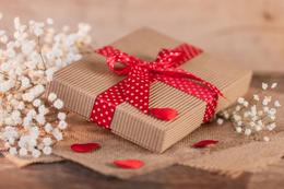 Best Anniversary Gift Ideas for Her in India