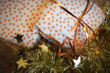 Top 8 Birthday Gifts from USA to Send to India 