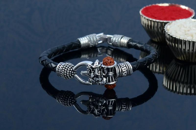 Gift Jewellery to your Brother in India and celebrate Rakhi