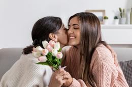 Top 10 Personalized Gifts for Mom in India
