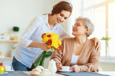 10 Gift Ideas to Make Mother’s Day Memorable