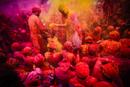 Top 5 Spiritual gifts to your parents on Holi