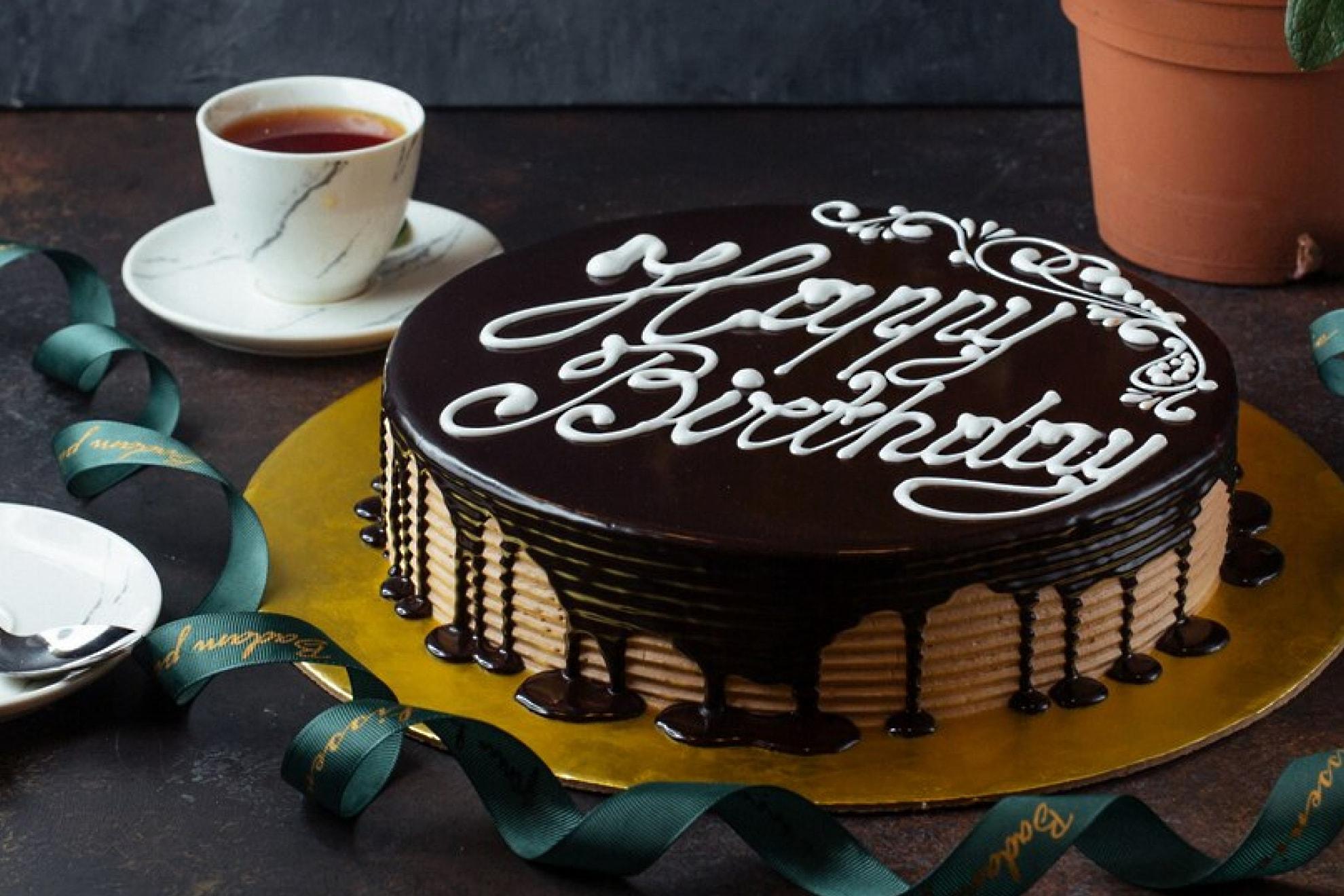 ✨birthday cake with vodka bottle ☎️647.965.8591 To order you unique  birthday cake … #birthdaycake #vodka #birthdaycakes #birthd... | Instagram
