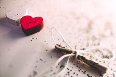 Top Gifts You Can Send to Kolkata for Valentine's Day