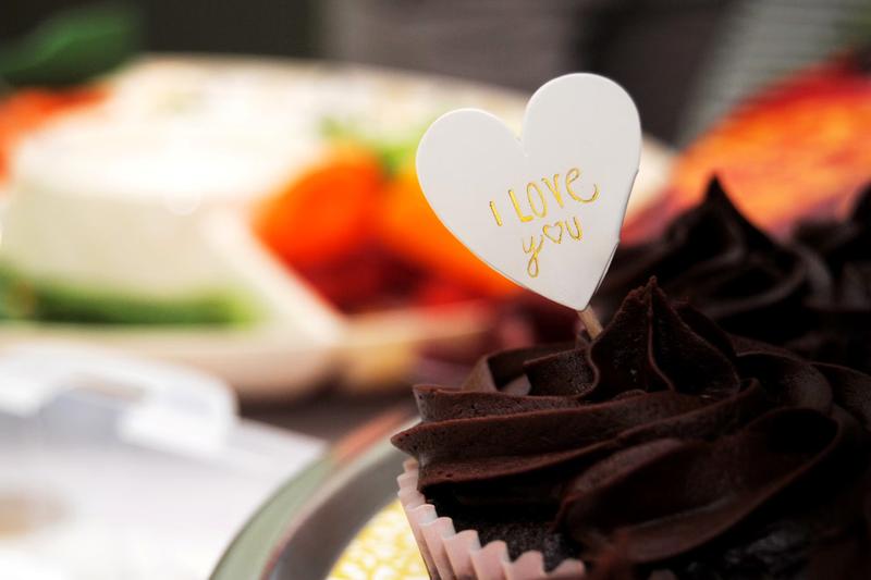 Top 5 Valentine's Day Gourmet Hampers to Send to India