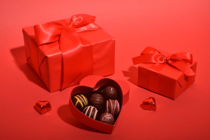 Send Valentine's Day Gifts Online to India