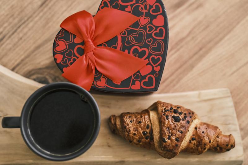 Top 7 Valentine's Day Gifts to Send to Pune