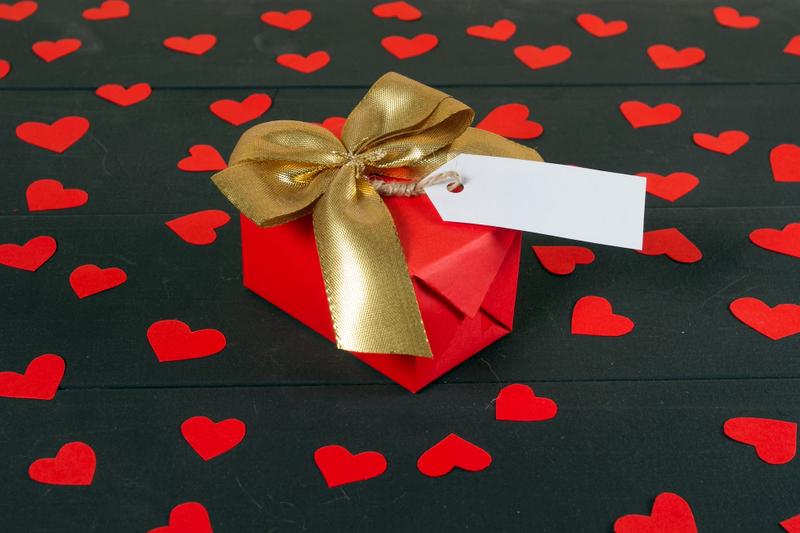 Top 7 Valentine's Day Gifts to Send to Jalandhar