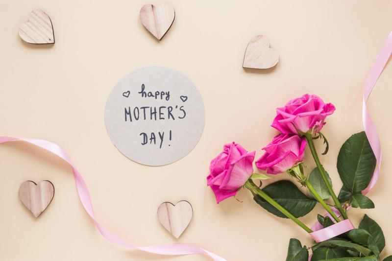 Top 5 Mother's Day Gifts to Send to Surat