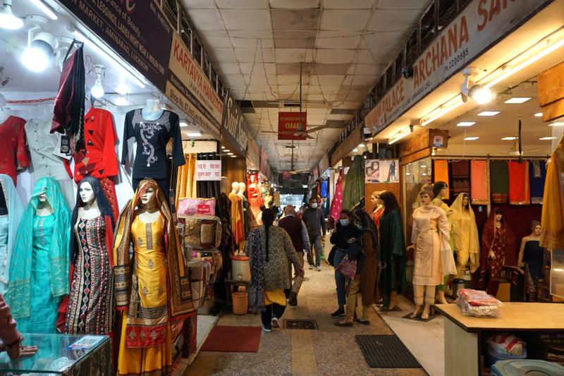 Durga Puja 2024: Shopping Hubs of Kolkata