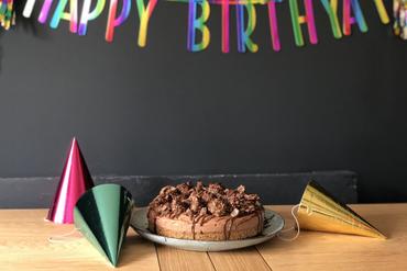 Send Best Birthday Gifts to Hyderabad