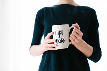 Top 7 Boss Day Gifts to Send to Hyderabad