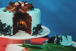 Cakes and Flowers as Gifts to India from Australia