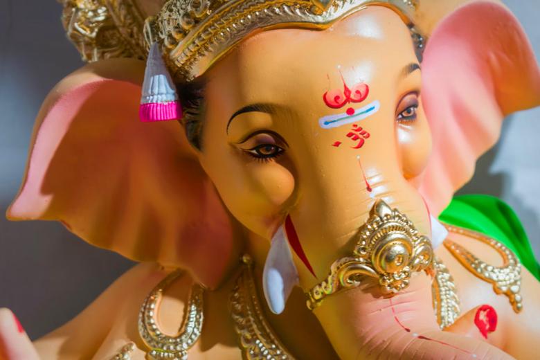 Ganesh Chaturthi Gifts for Her