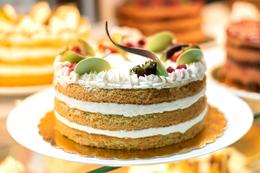 Send Five Star Cakes to India