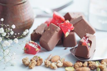 Wish Happy Holi with Exquisite Chocolate Hampers