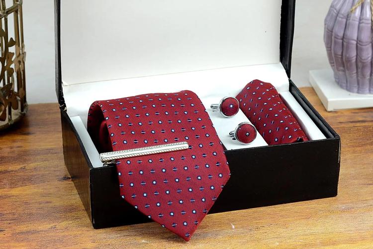 Top 10 Gifts for Son in India