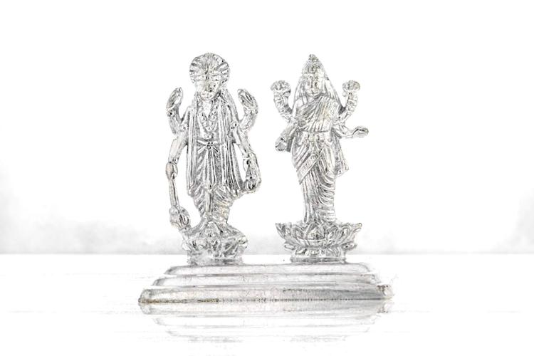 Top 10 Gifts for Bhaiya and Bhabhi in India