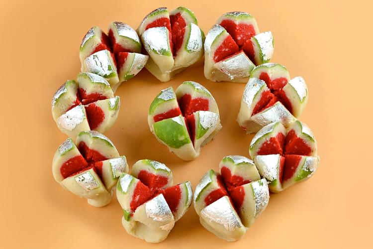 Send Delectable Sweets to your dear ones