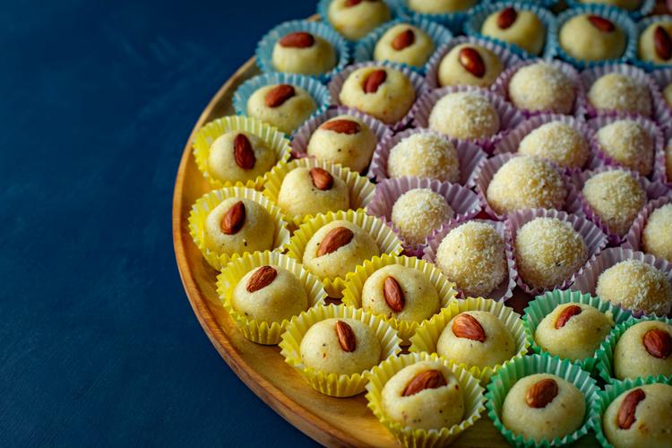 Send sweets as gifts to India for all occasions