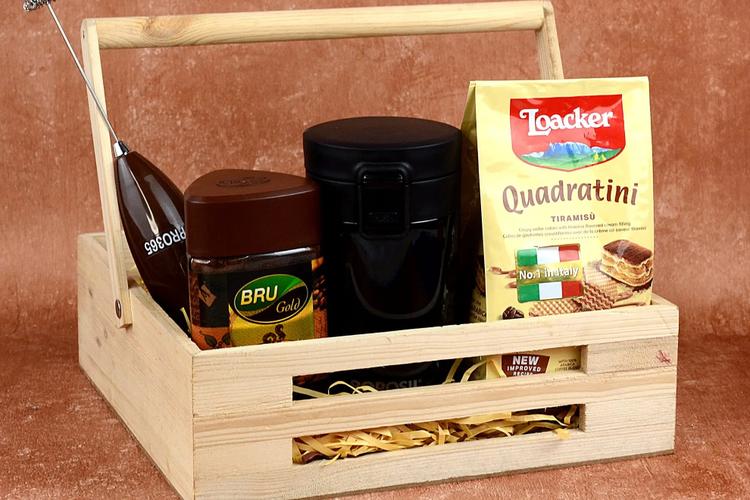 Send Women's Day Gift Hampers To India To Make Her Smile