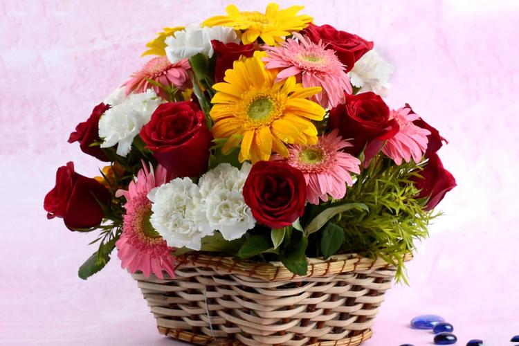 Send Flowers and Fruits to India