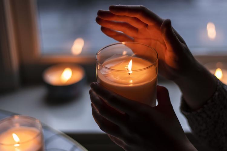 Top 5 Exclusive Gifts for Her on Eid  