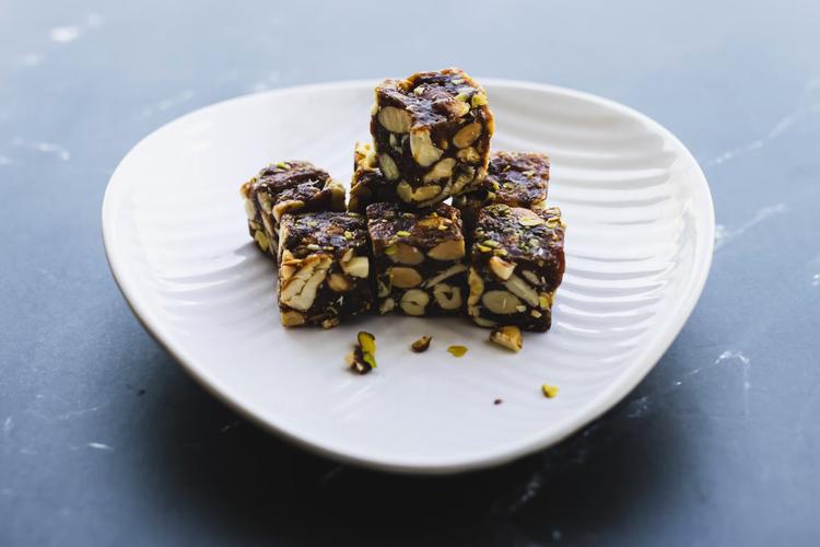 Send Dry fruits as Easter Gifts