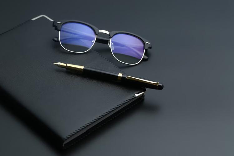 Top 10 Teacher's Day Gifts for Sir