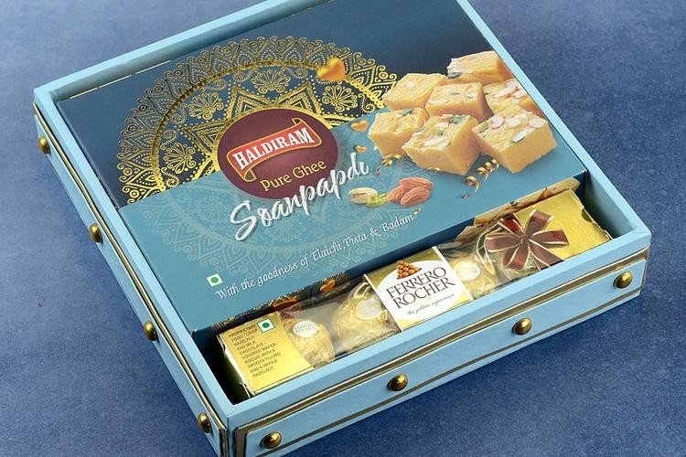 Send Delicious Chocolates as Father's Day Gifts