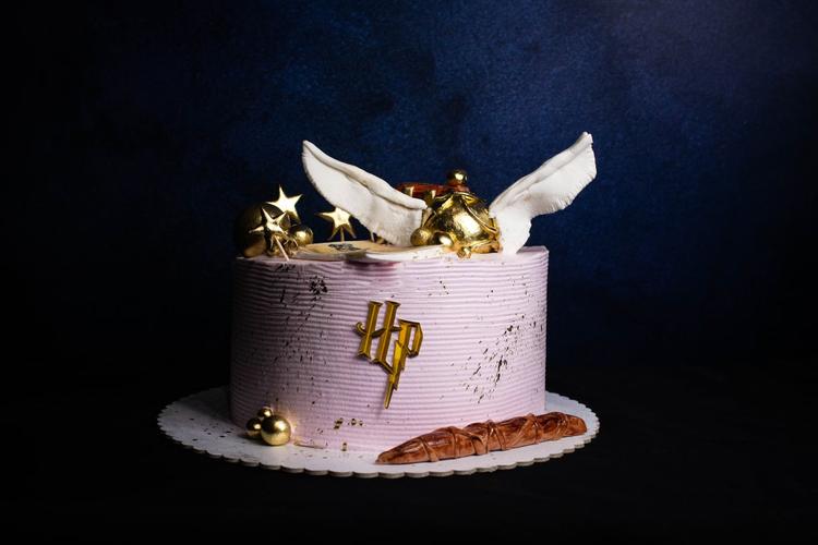 Unique Cakes for Kids to Send to India