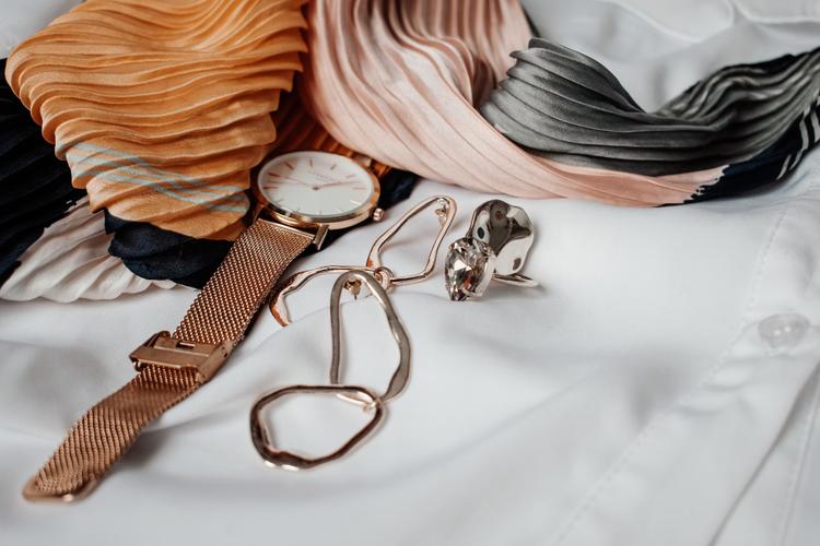 Make Your Loved Ones Happy with a Collection of Jewellery