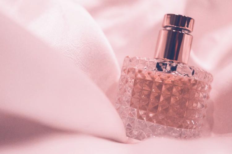 Send Miniature Perfumes to India